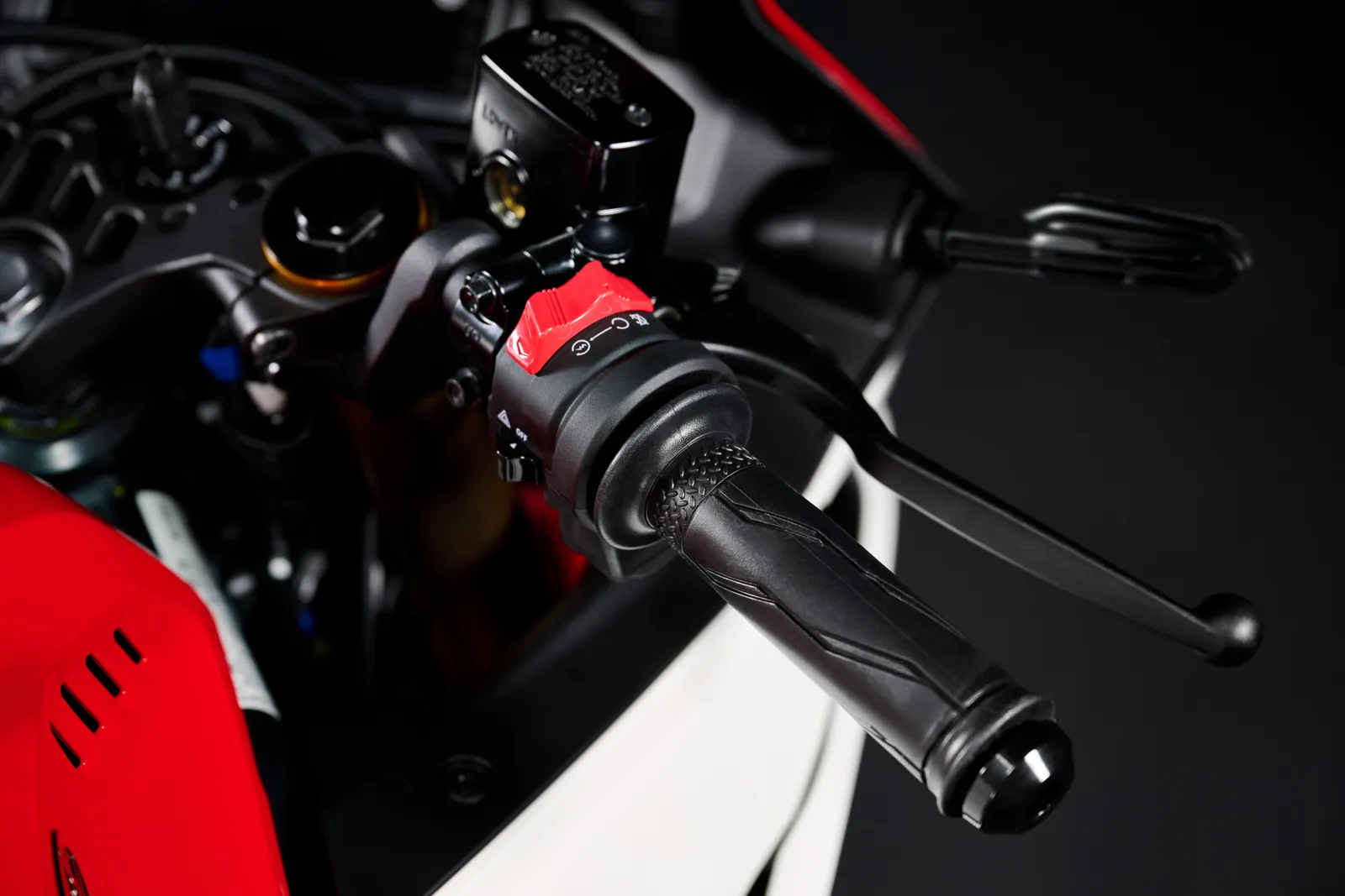Yamaha Photo Retouching - 3
